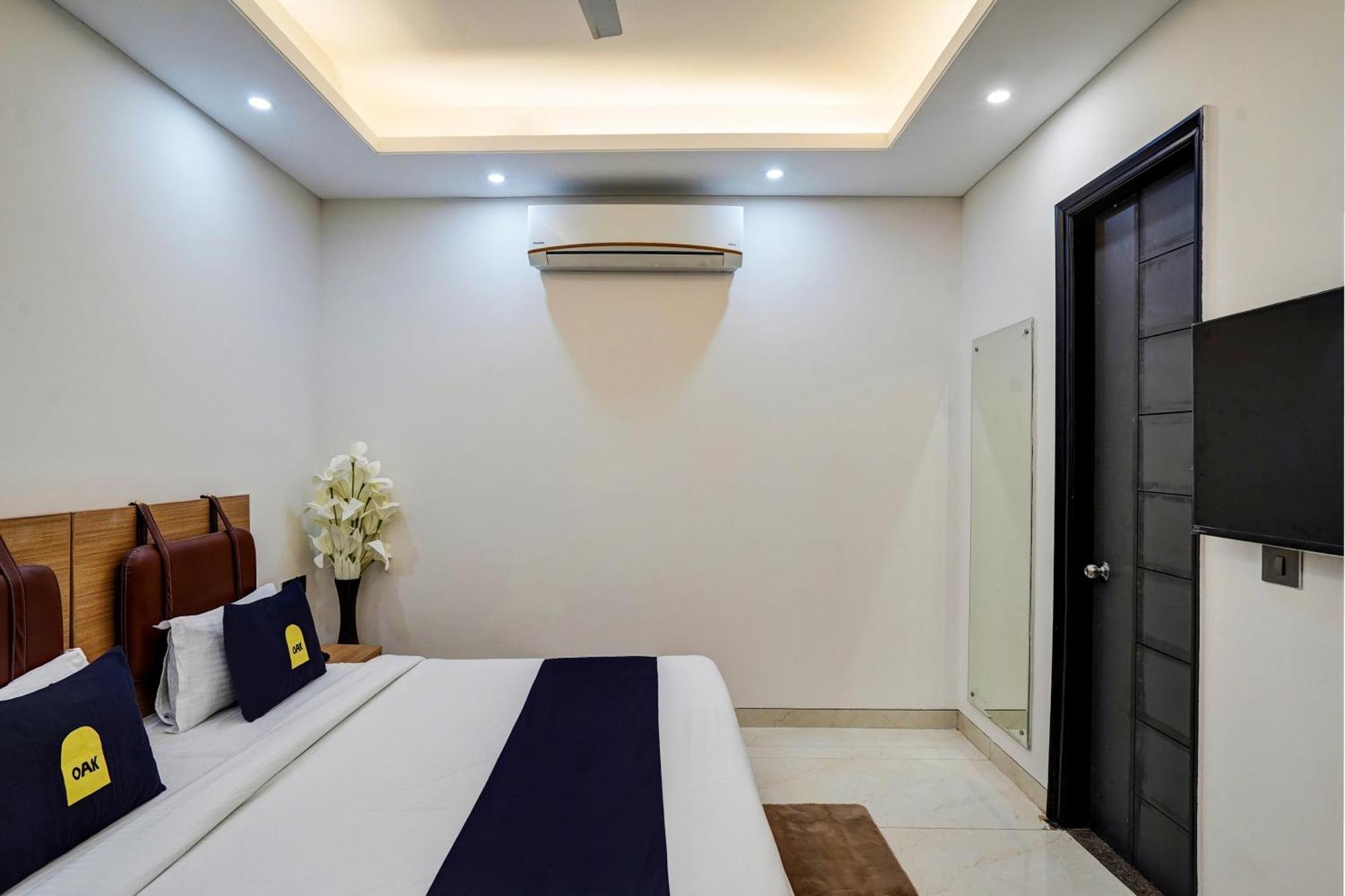 Hotel O Parkinn Gurgaon Esterno foto