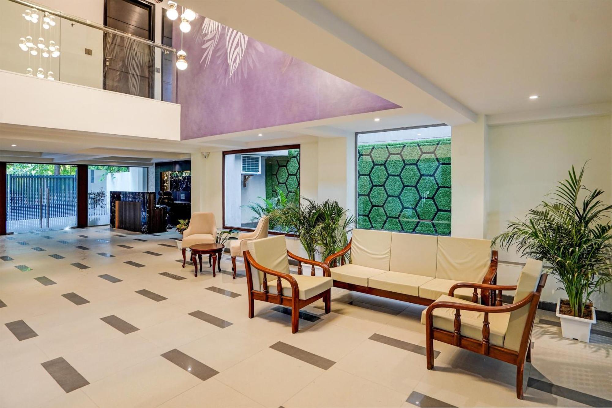 Hotel O Parkinn Gurgaon Esterno foto